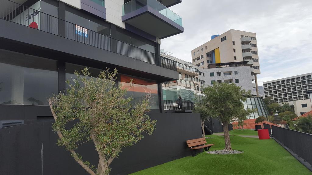 Astro Madeira Apartments 푼샬 외부 사진