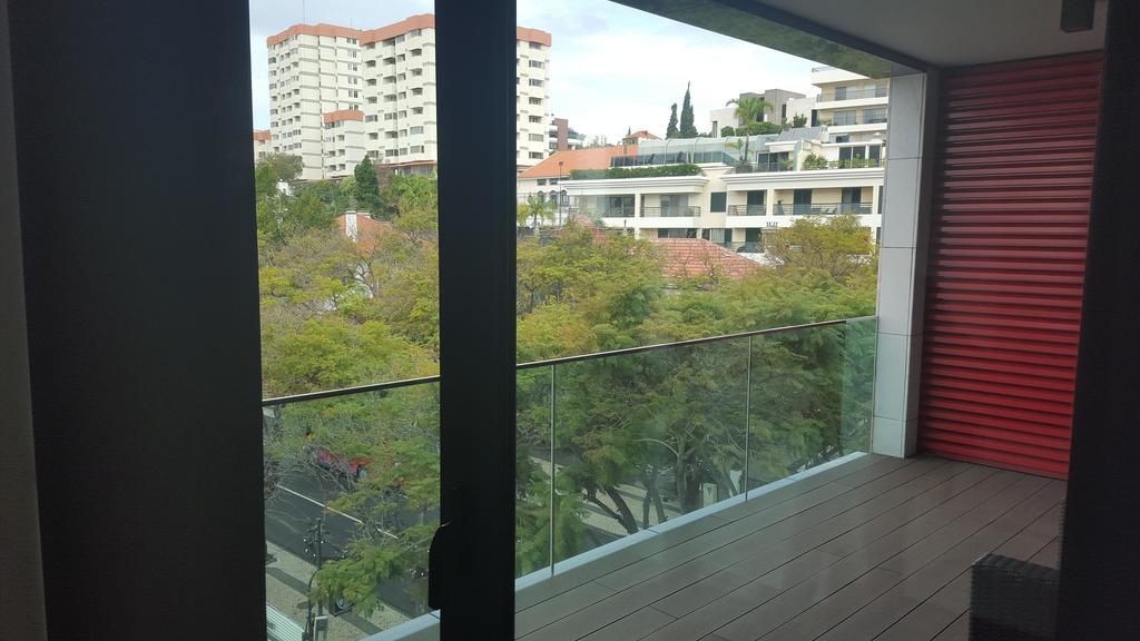 Astro Madeira Apartments 푼샬 외부 사진